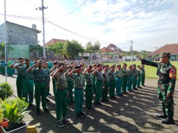 Babinsa 0816/03 Buduran memberikan materi Wasbang dan PBB Dasar