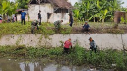 Jumat bersih Forkopimka Sidoarjo di Desa Sarirogo Sidoarjo.