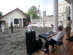 Babinsa Koramil 0816/17 Gedangan Jadi Pembina Upacara di SLB Negeri Gedangan, Semangat Kebangsaan untuk Semua