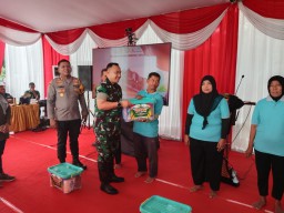 Forkopimda Gelar Penanaman Jagung 1 Juta Hektar di Balongbendo untuk Dukung Swasembada Pangan 2025