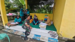 Babinsa Koramil 0816/05 Tulangan Dampingi Posyandu di Desa Grinting, Wujud Kepedulian terhadap Kesehatan Ibu dan Anak