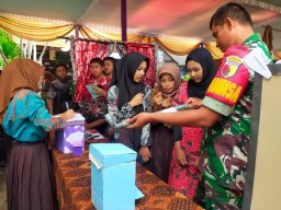 Babinsa Desa Becirongengor Hadiri Pameran Perayaan Penguatan Profil Pelajar Pancasila di SMP 2 Wonoayu
