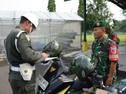 Sosialisasi Operasi Gaktib Waspada Wira Clurit dan Yustisi Citra Wira Clurit di Kodim 0816/Sidoarjo, Tegaskan Kedisiplinan dan Keamanan Anggota