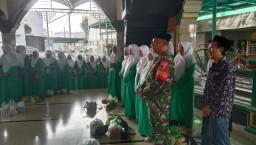 Babinsa Koramil 0816/13 Wonoayu Hadiri Diba’ Kubro, Eratkan Silaturahmi dengan Fatayat NU