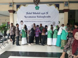 Tingkatkan Sinergitas dan Kebersamaan, Koramil 0816/10 Balongbendo Hadiri Halal Bihalal Tingkat Kecamatan