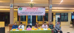 Babinsa Koramil 0816/09 Krian Dampingi Musyawarah Desa Terung Wetan, Wujudkan Proses Penjaringan Perangkat yang Bersih dan Gotong Royong