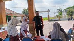 Remaja Sehat, Desa Kuat, Peltu Hadi Susilo Turun Langsung Dukung Layanan Kesehatan Primer di Waruberon