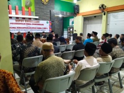 Bersinergi Membangun Desa: Babinsa Serka Indro Hadiri Rapat Koordinasi di Dukuhsari, Tekankan Pentingnya Stabilitas dan Gotong Royong