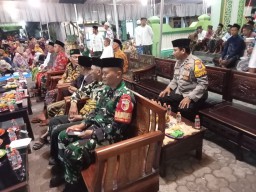 Pendekatan Babinsa Di Wilayah Binaan, Dengan Hadiri Pengajian Umum.