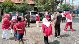 Koramil 0816/10 Balongbendo Rayakan HUT RI ke-80 Bersama Warga Lewat Lomba Tradisional