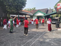 Meriah, Penuh Tawa dan Kekeluargaan, Koramil 0816/13 Wonoayu Gelar Lomba HUT RI ke-80
