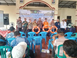 Sosialisasi Pengusaha Angkutan Sungai di Balongbendo: Wujud Sinergi Pemerintah, TNI, dan Masyarakat untuk Transportasi yang Tertib dan Aman