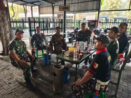 Sinergi Babinsa, Ansor, Banser, dan Linmas, Patroli Malam di Candi Pererat Kebersamaan, Cegah Tawuran, dan Wujudkan Lingkungan Kondusif