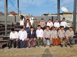 Babinsa Koramil 0816/14 Taman Hadiri Upacara Hari Santri di Desa Kedungturi: Semangat Kebangsaan dan Cinta Tanah Air Menyatu