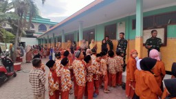 Wujud Kepedulian Satgas TMMD: Tanamkan Nilai Disiplin Sejak Usia Dini di Desa Kedondong