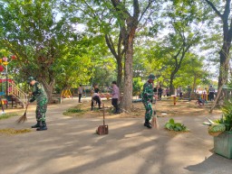 Sinergi TNI-Polri dan Warga Krian, Gelar Karya Bakti di Taman Abhirupa Peringati HUT Brimob ke-80