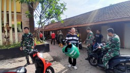 Peduli Lingkungan, Satgas TMMD ke-126 Sidoarjo Bersihkan Desa Kedondong