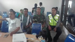BABINSA DESA SIDOKEPUNG MEWAKILI DANRAMIL 0816/03 BUDURAN DALAM RAKOR RAKYAT PEDULI SUNGAI