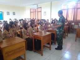 Tanamkan Cinta Tanah Air Generasi Muda, Danramil Candi Gelar Wasbang Dialogis