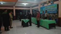 PENGAMBILAN SUMPAH DAN PELANTIKAN PERANGKAT DESA SIDOKEPUNG BERJALAN LANCAR