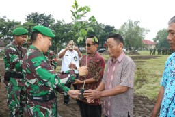 Dandim Sidoarjo resmikan Pra TMMD ke 101 TA. 2018 di Desa Penatar Sewu Tanggulangin