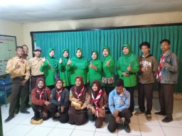 PRAJURIT DAN PERSIT KORAMIL 0816/16 WARU SERTA PELAJAR LATIHAN TARI GEMU FAMIRE BERSAMA