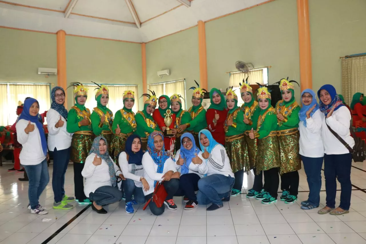 Anggota Persit Kodim 0816/Sidoarjo berhasil mendapat juara 3 senam Perwosi