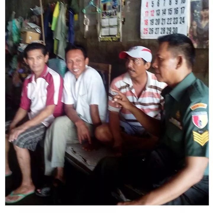Komunikasi Sosial dengan masyarakat di desa binaannya