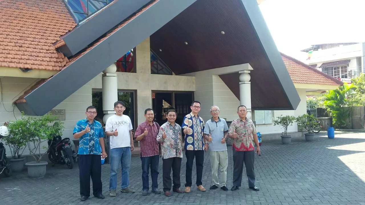 KORAMIL 0816/16 WARU HADIRI RAPAT KOORDINASI PERSIAPAN DOA BERSAMA 171717 DI GEREJA SALIB SUCI TROPODO WARU