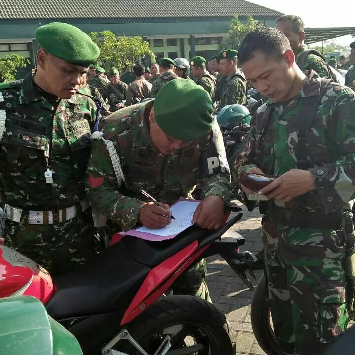 Kodim 0816/Sidoarjo menggelar operasi kelengkapan adimistrasi Kendaraan Dinas