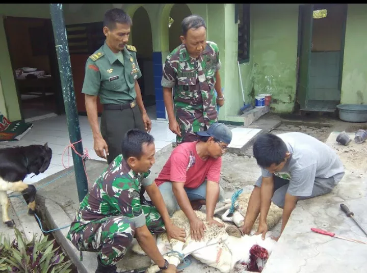 Koramil 02/Candi Jadikan Idul Adha Sebagai momentum Menjalin Kebersamaan dan Kepedulian