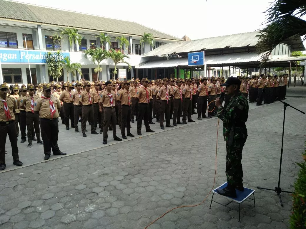 PEMBINAAN KARAKTER LEWAT SAKA WIRA KARTIKA