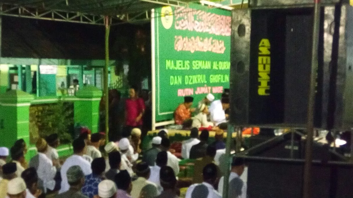 BABINSA DESA DUKUH TENGAH MENGHADIRI ACARA HAUL MBAH MUGHNI