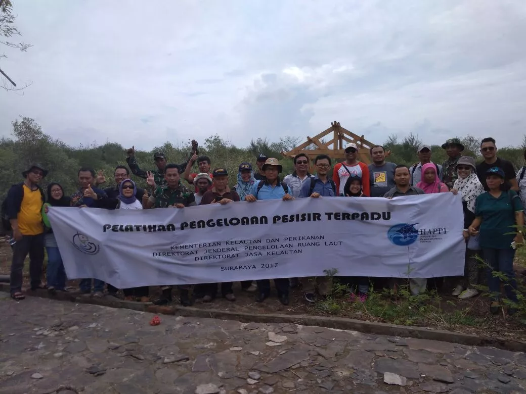 BABINSA KORAMIL JABON MEMBANTU PELATIHAN PENGELOLAAN DAERAH PESISIR TERPADU