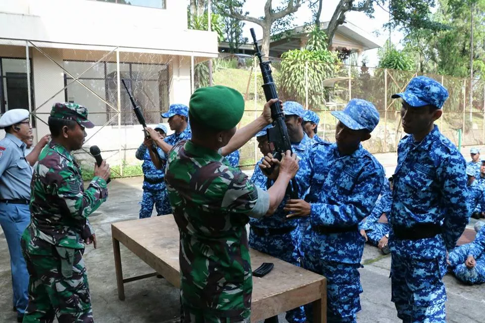 Kodim 0816 Sidoarjo bersama Bakesbangpol Kab. Sidoarjo gelar kader latihan bela negara di Padepokan Cahaya Putra PCP Jl. Welirang Trawas Kab. Mojokerto