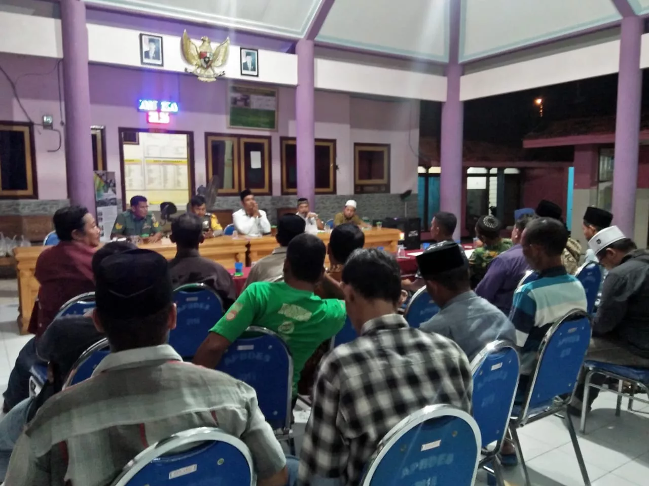 Babinsa 0816/08 Jabon menghadiri penetapan Ketua anggota BPD Desa Keboguyang