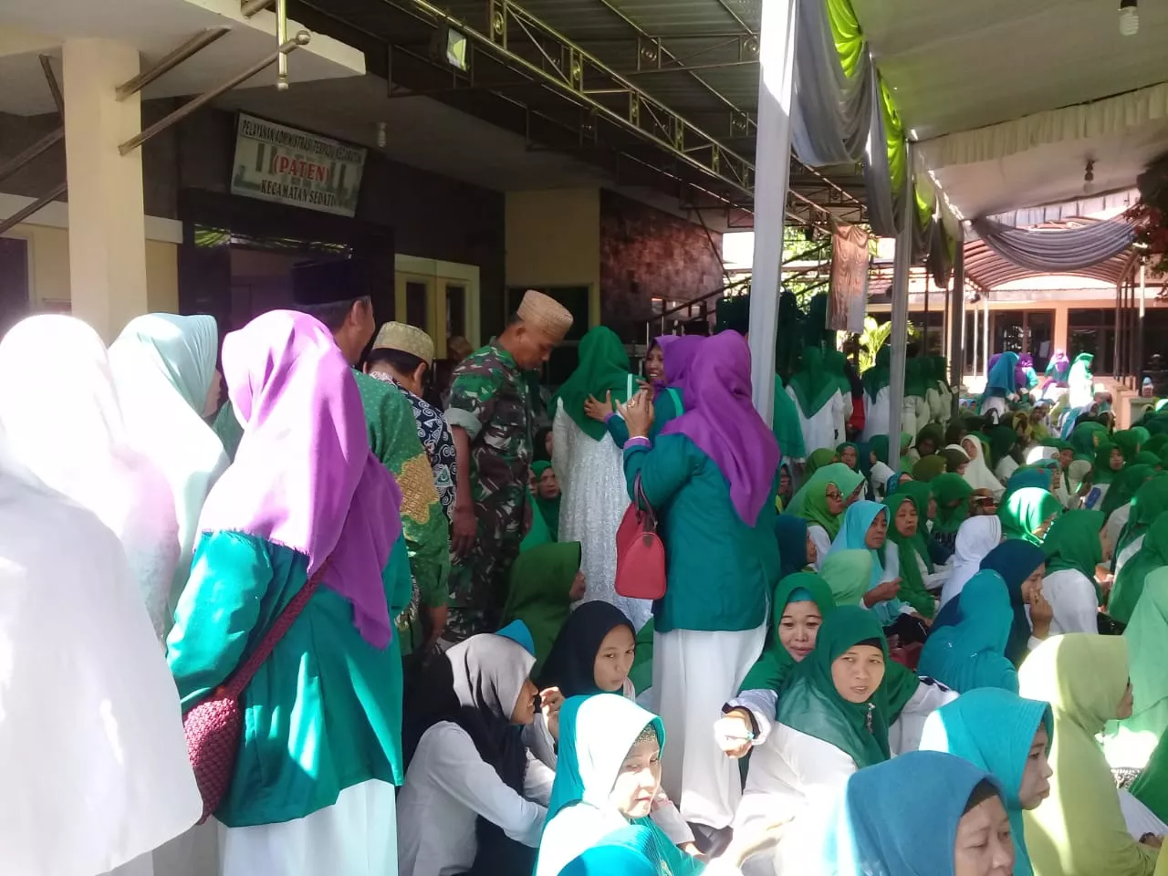 Babinsa Koramil 0816/18 Sedati Hadiri Festival Al Banjari Pemuda Bersholawat.