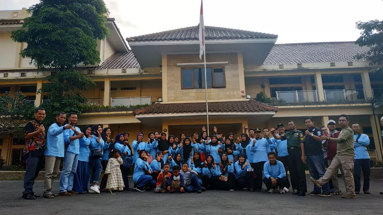 Babinsa Koramil 0816/08 Jabon melaksanakan Pendampingan Ibu-ibu PKK Desa Kedung Cangkring.