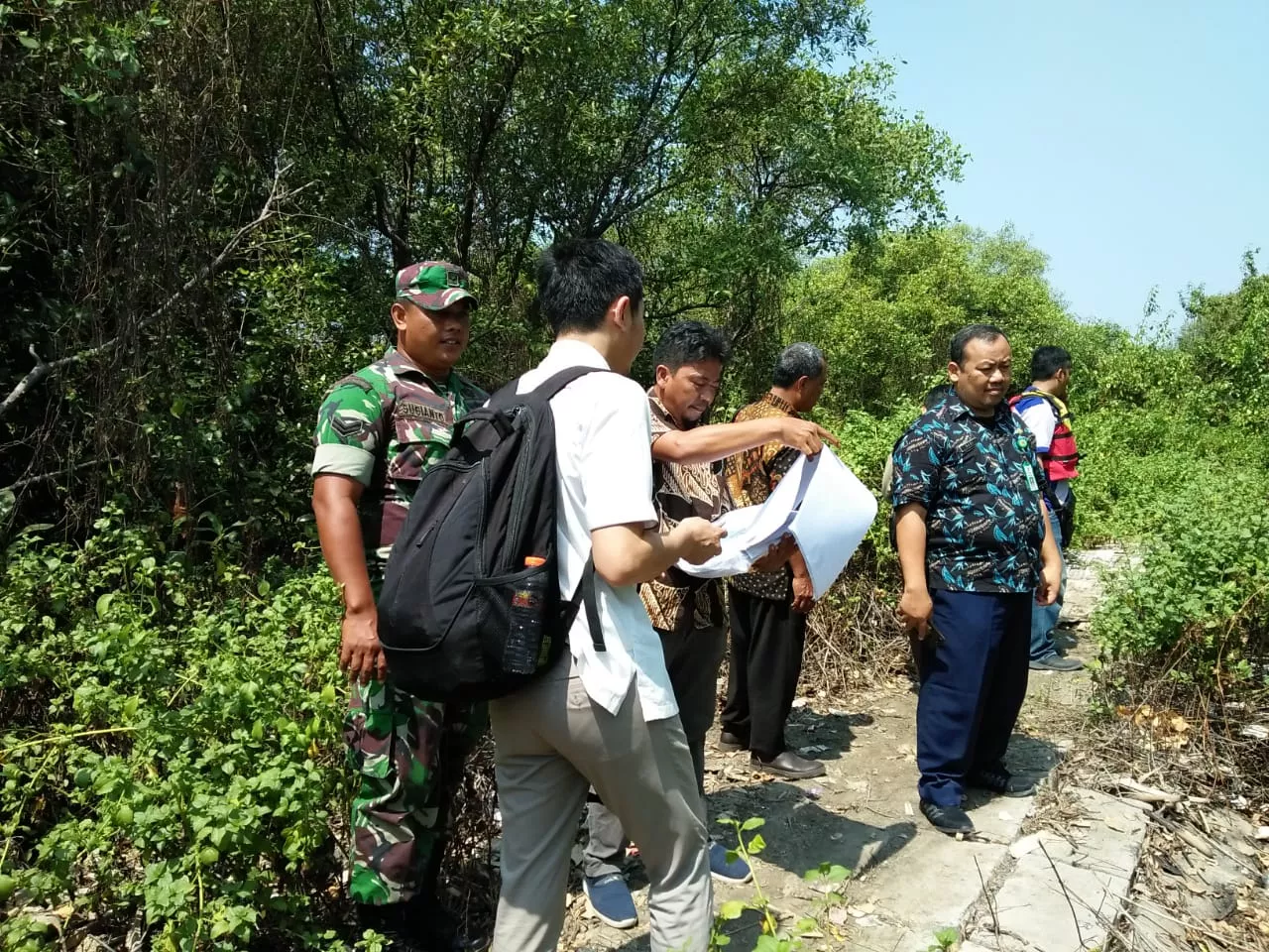 Babinsa Koramil 0816/08 Jabon Hadiri Kegiatan Sosialisasi Dermaga Apung Di Desa Kedung Pandan.