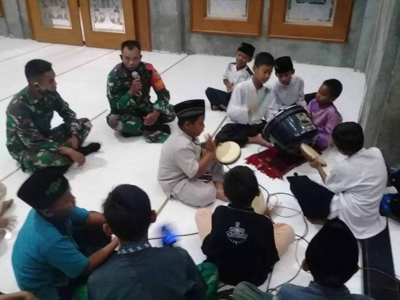 GEMA TAKBIR IDUL ADHA 1441 H DI MASJID AL ROHMAN BERSAMA BABINSA 0816/18 SEDATI.