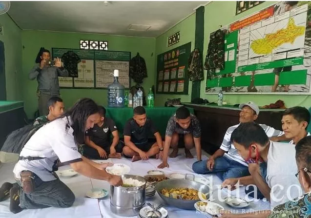 Kenang Masa Lalu dan Jalin Silaturahmi, Anggota Aktif dan Purnawirawan Koramil 08/Jabon Gelar Tasyakuran