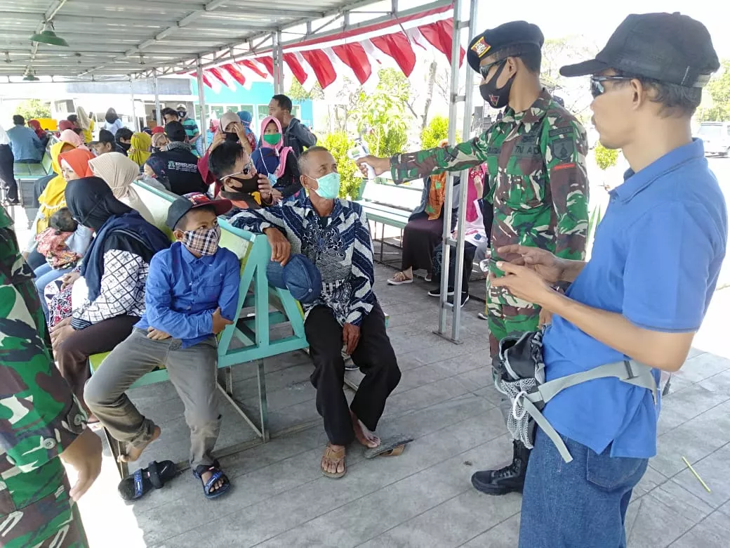 Babinsa Jabon, BKO YonKav 3/Tank Bersama Linmas Melaksanakan Pengamanan Di Pulau Lusi.