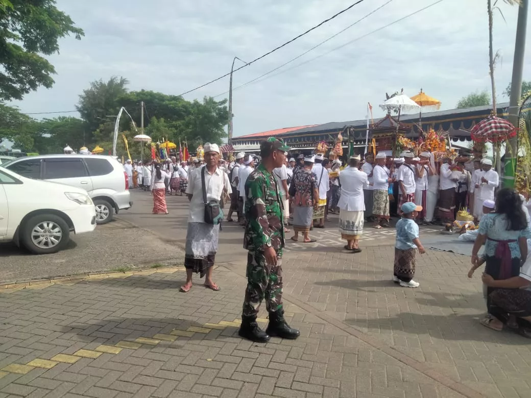Babinsa 0816/08 Jabon Hadiri Upacara Melasti Bersama Forkopimda.