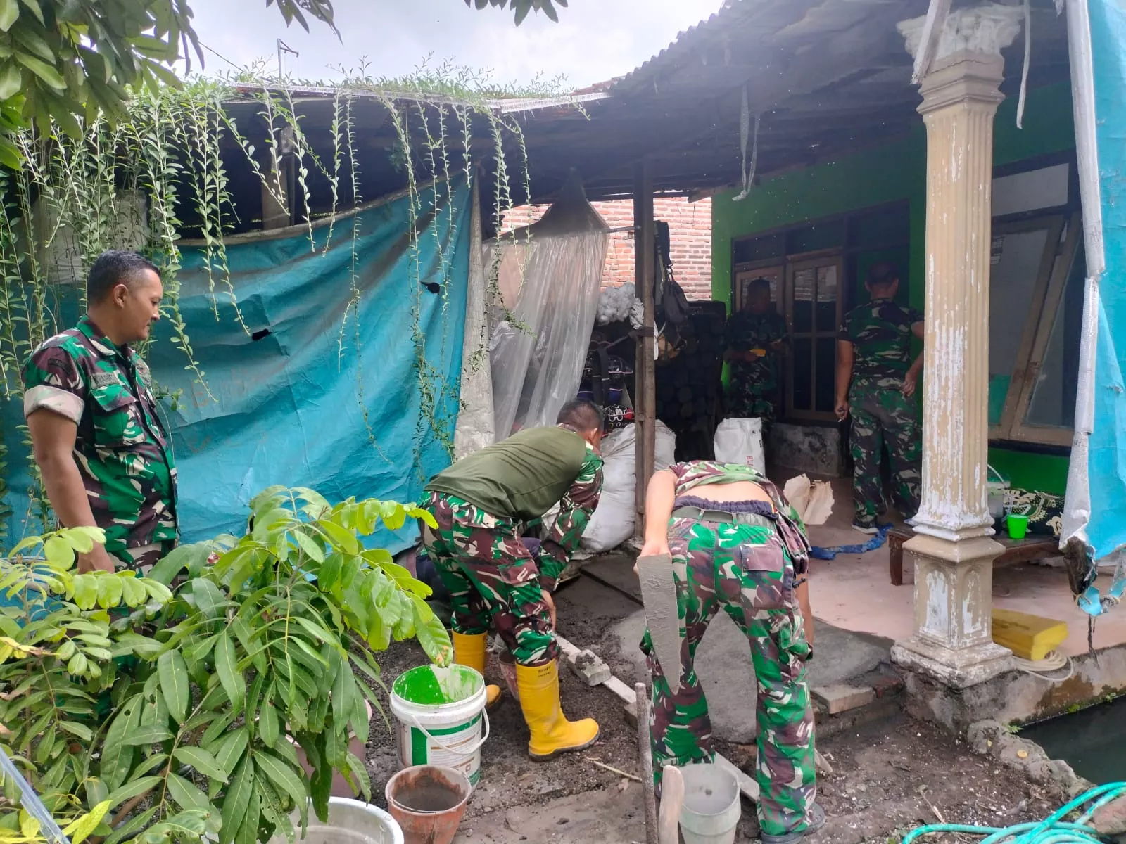 Bukti Kemanunggalan: TMMD Sidoarjo Selesaikan Rehab Rumah Warga