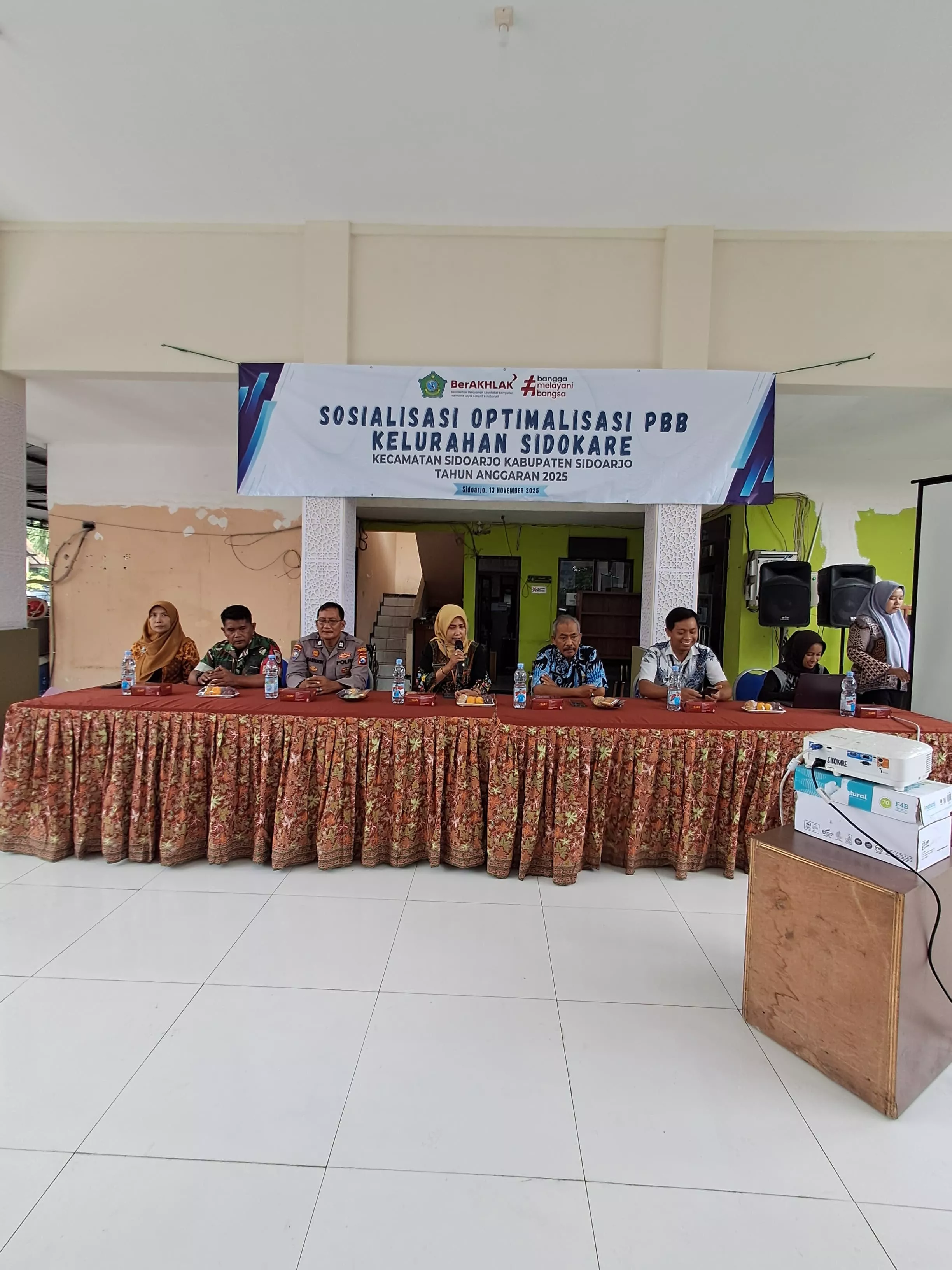 Babinsa Koramil 0816/01 Sidoarjo hadiri sosialisasi taat pajak PBB - P2 di kelurahan Sidokare.