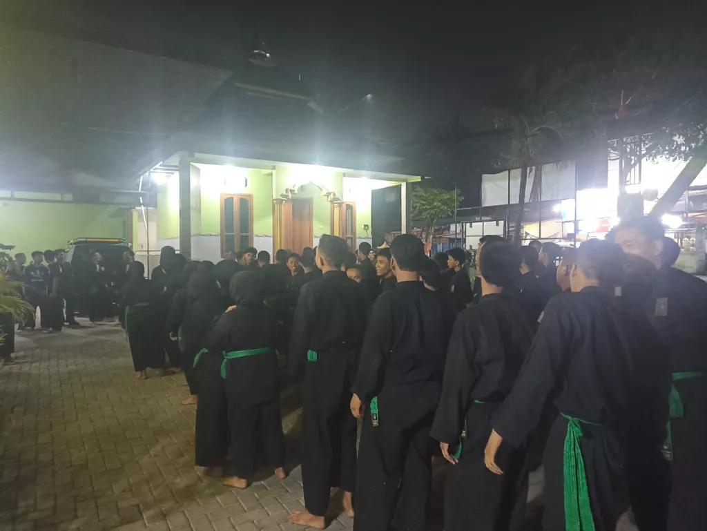 Latihan Gabungan PSHT Waru, Perkuat Persaudaraan dan Bentuk Karakter Siswa