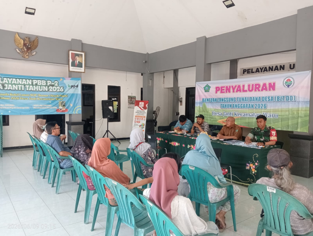 Babinsa Janti Kawal Penyaluran BLT-DD, Hadirkan Kepastian dan Senyum Warga