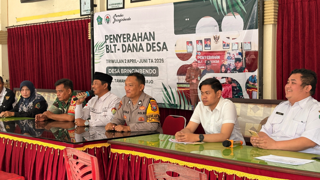 Kawal Bantuan Rakyat, Babinsa Bringinbendo Pastikan Tepat Sasaran